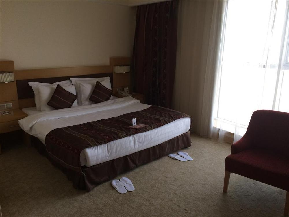 Grand Pasha Luxury Central Nicosia Hotel & Casino Habitación foto