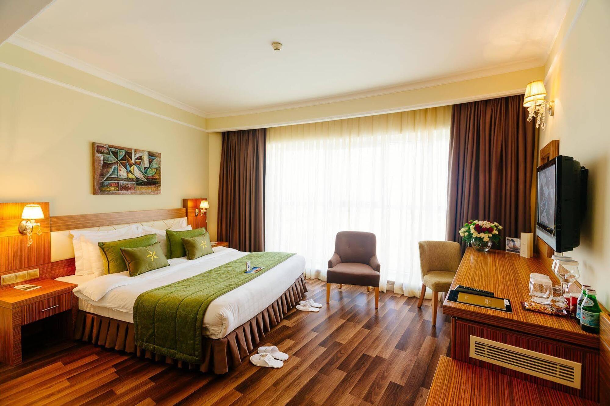 Grand Pasha Luxury Central Nicosia Hotel & Casino Exterior foto