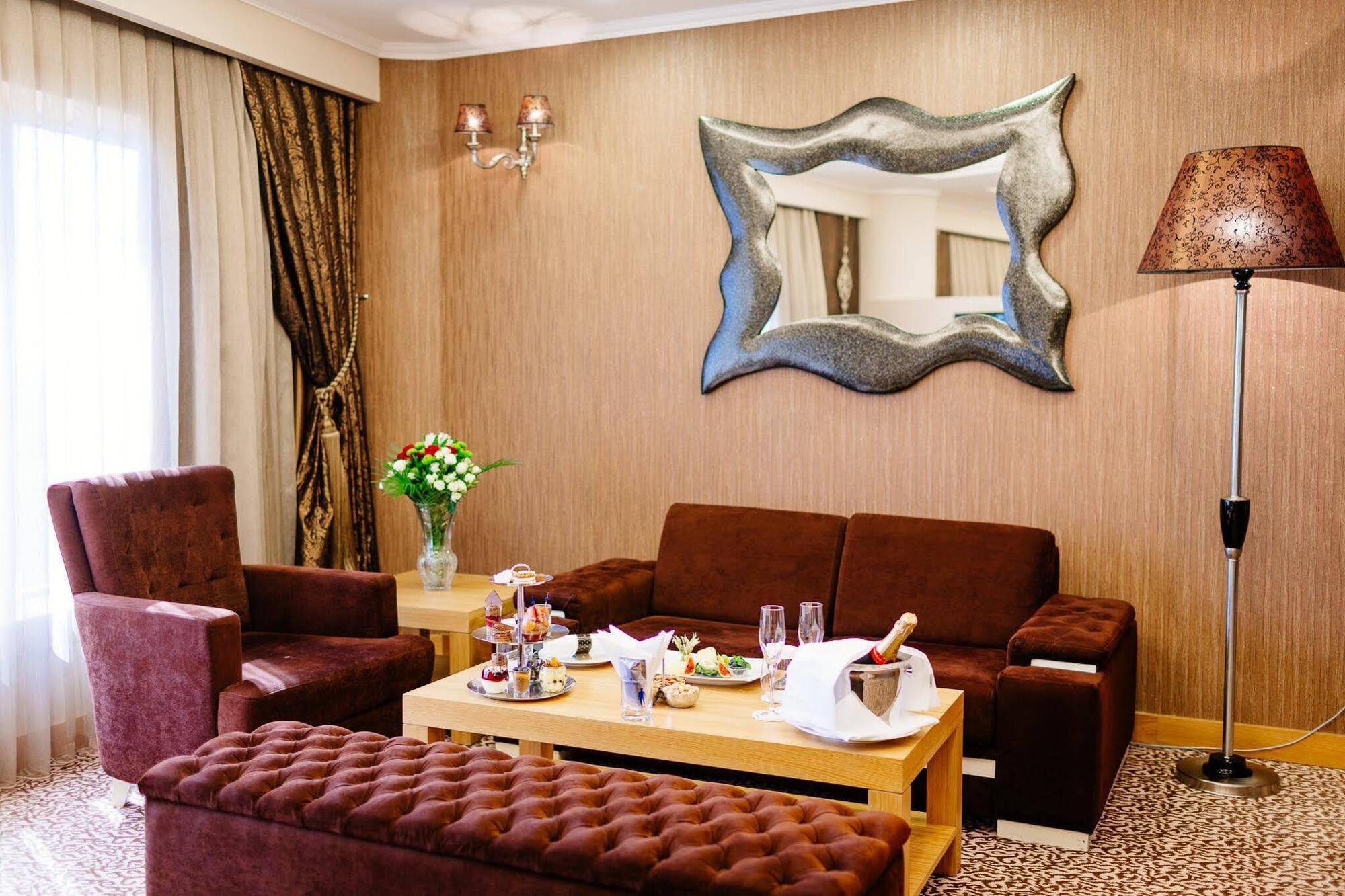 Grand Pasha Luxury Central Nicosia Hotel & Casino Exterior foto